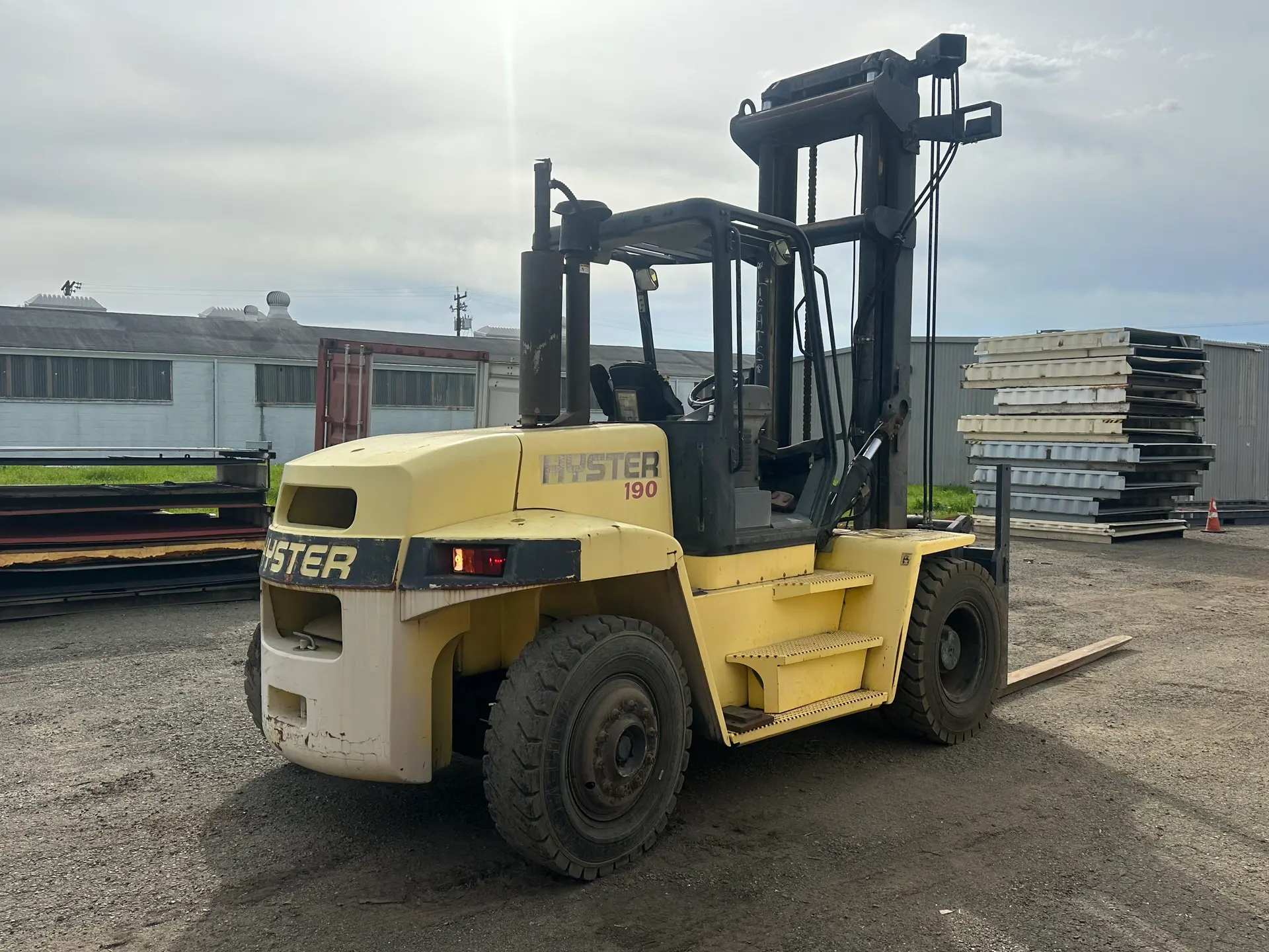 HYSTER H190HD 17,000 LB PROPANE FORKLIFT