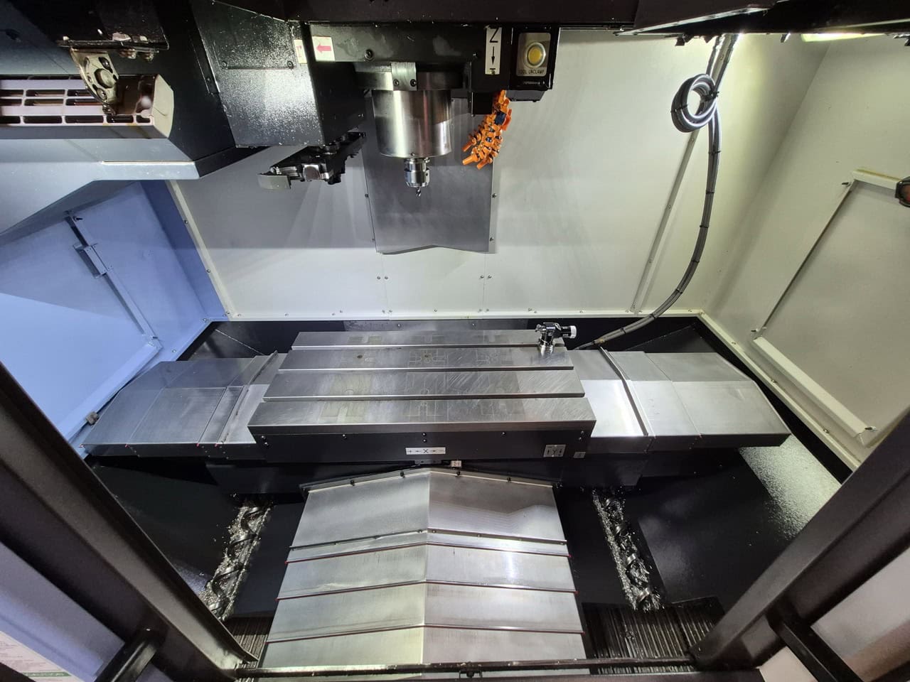 DN SOLUTIONS DOOSAN DNM 4500S - Image 11