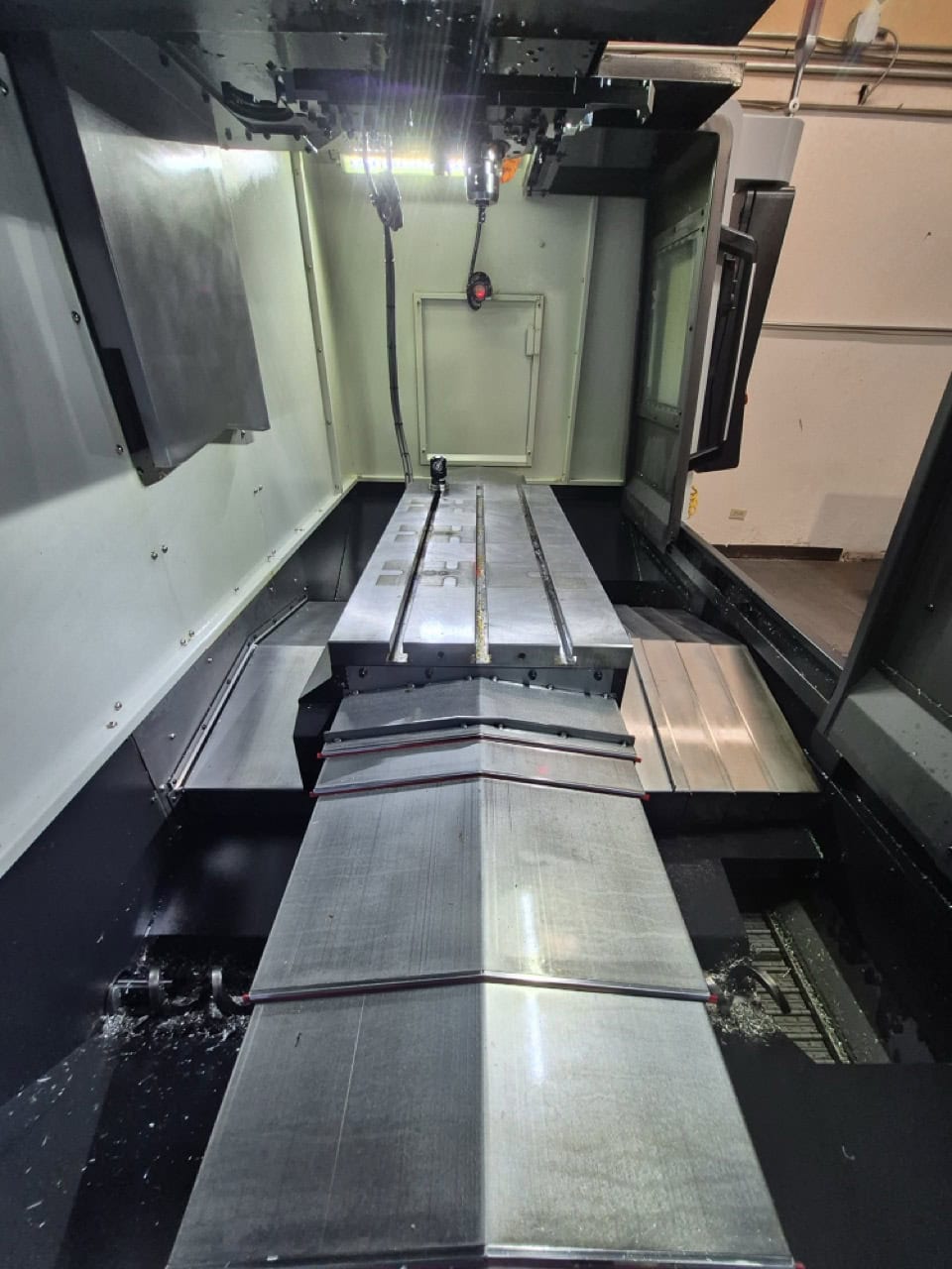 DN SOLUTIONS DOOSAN DNM 4500S - Image 14