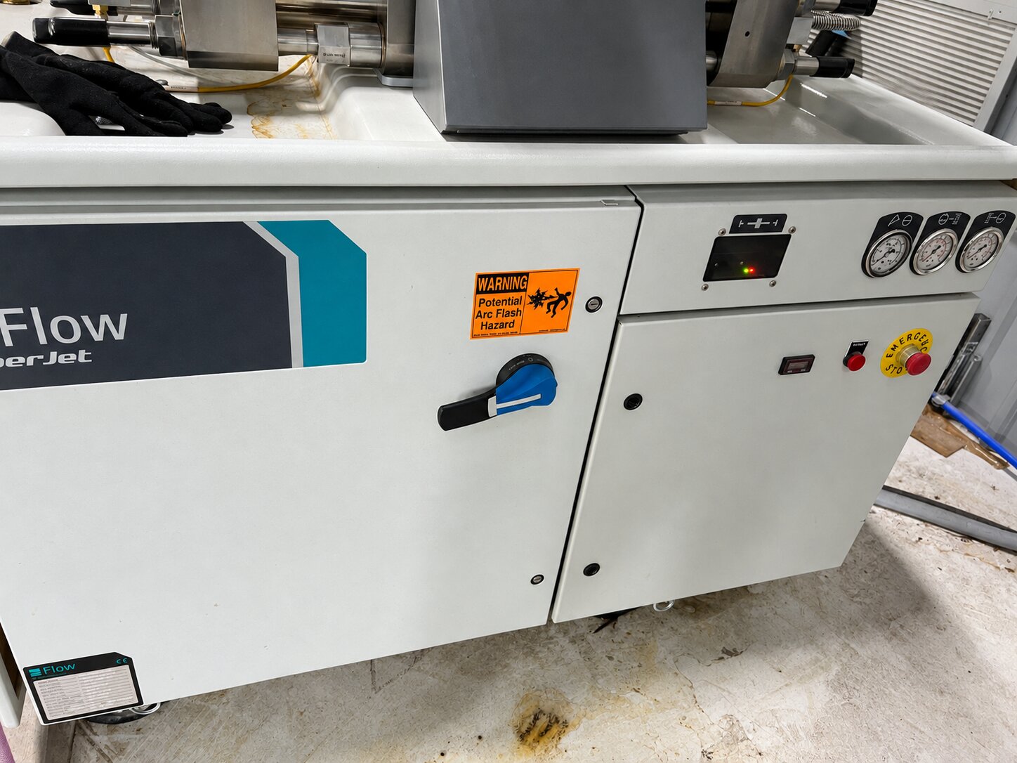 Flow Mach 500 4020 5-Axis CNC Waterjet Cutting System - Image 4