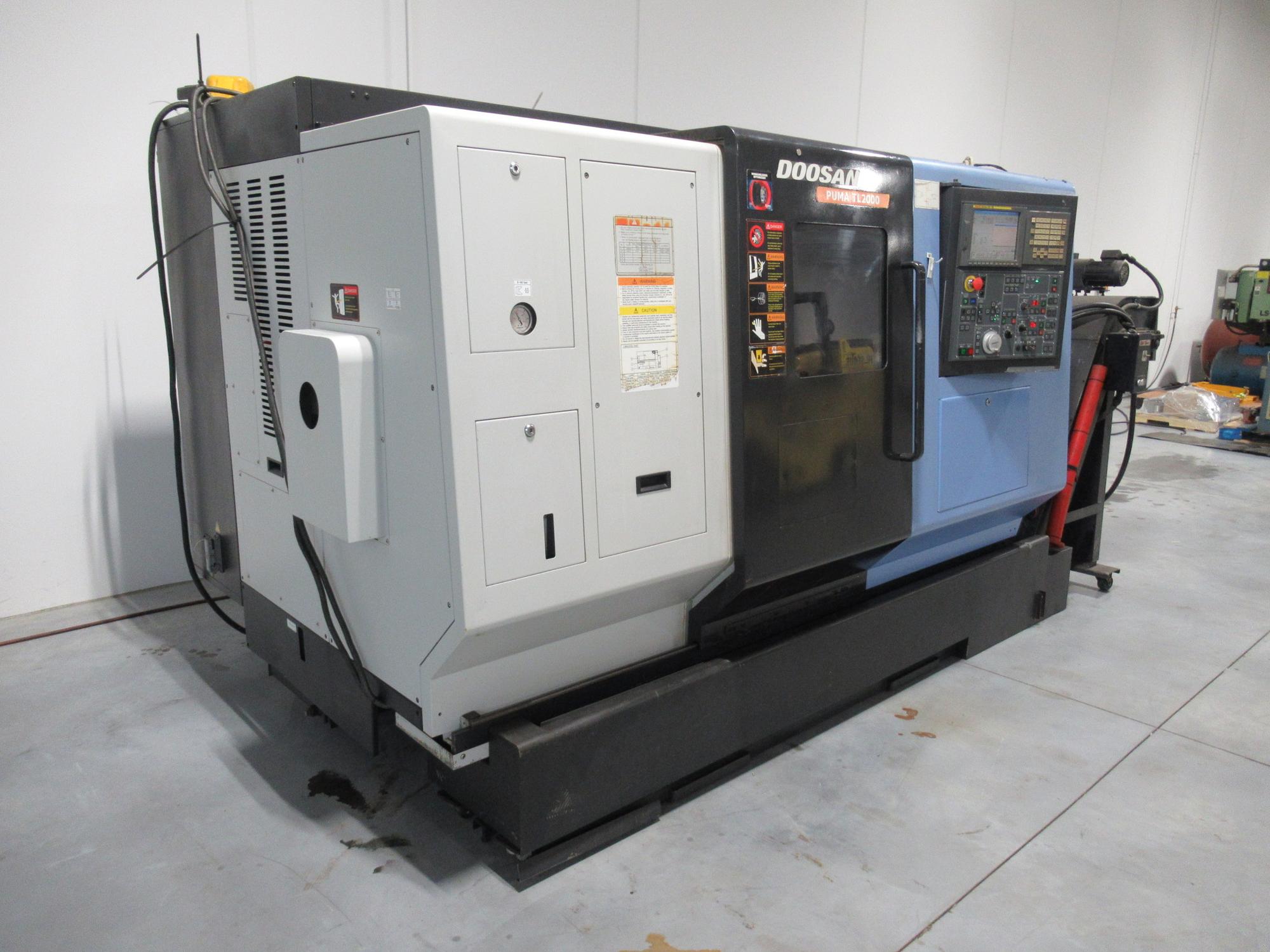 DOOSAN PUMA TL2000 CNC TURNING CENTER - Image 2