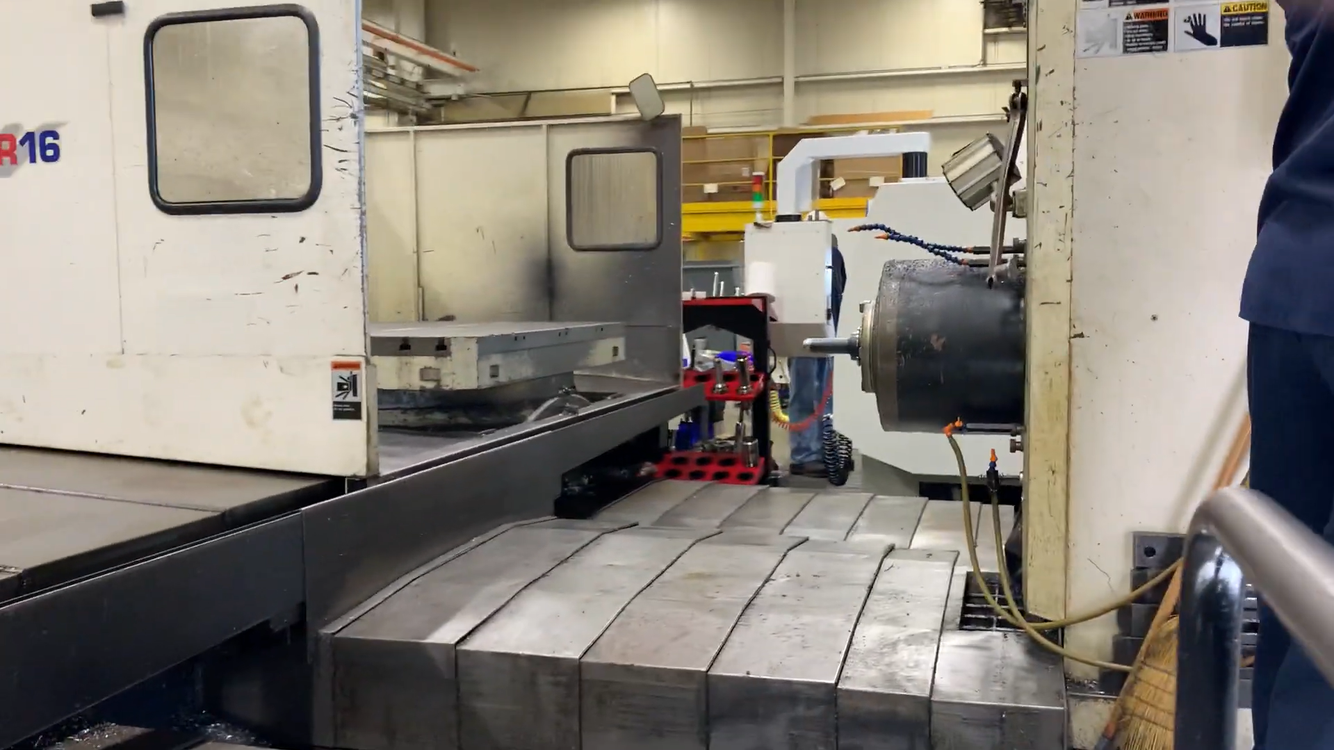 TOSHIBA BTD-110R16 CNC TABLE-TYPE HORIZONTAL BORING MILL - Image 2