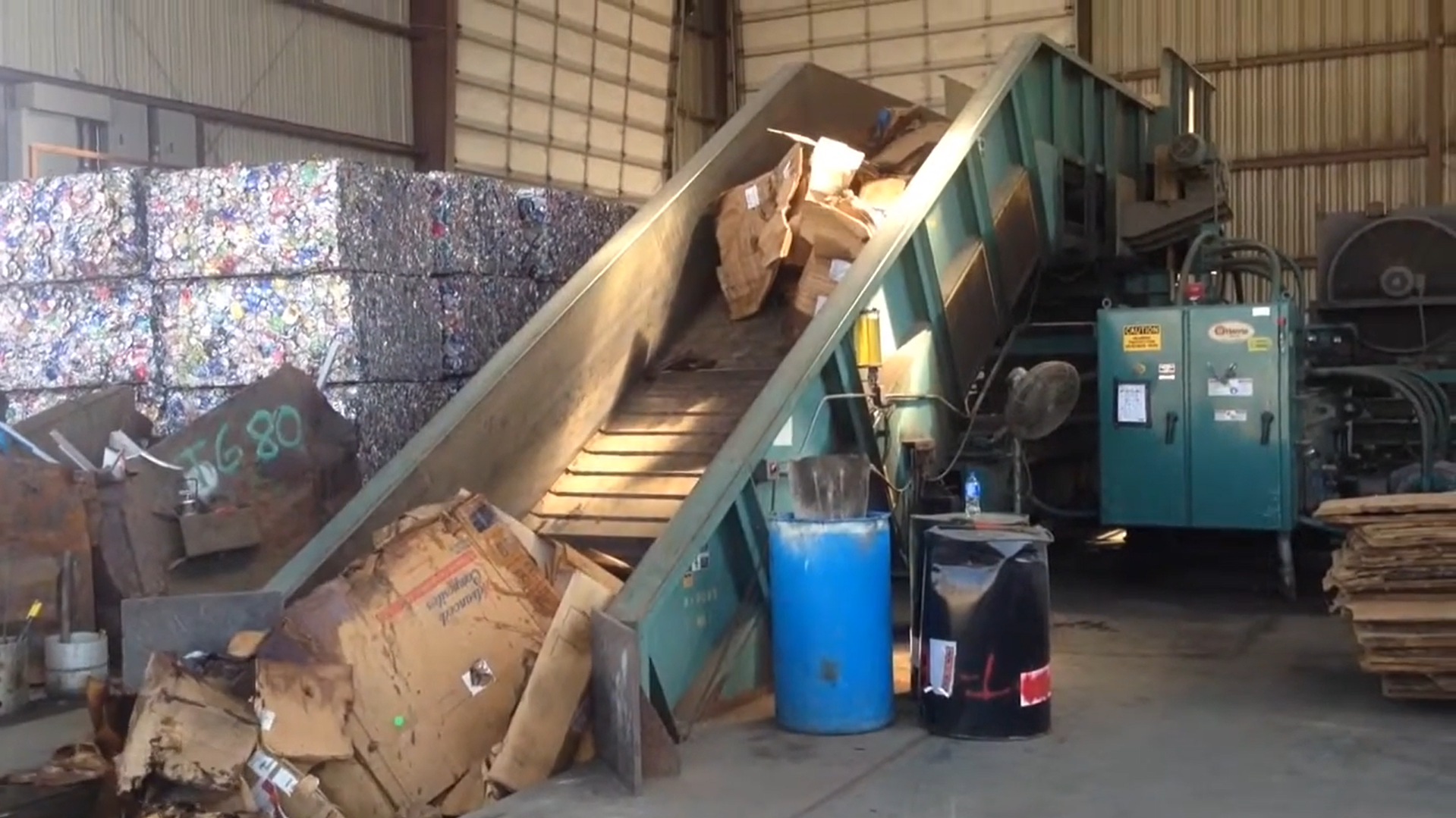Harris Gorilla 200T-12/9-CD Two-Ram Auto-Tie Baler