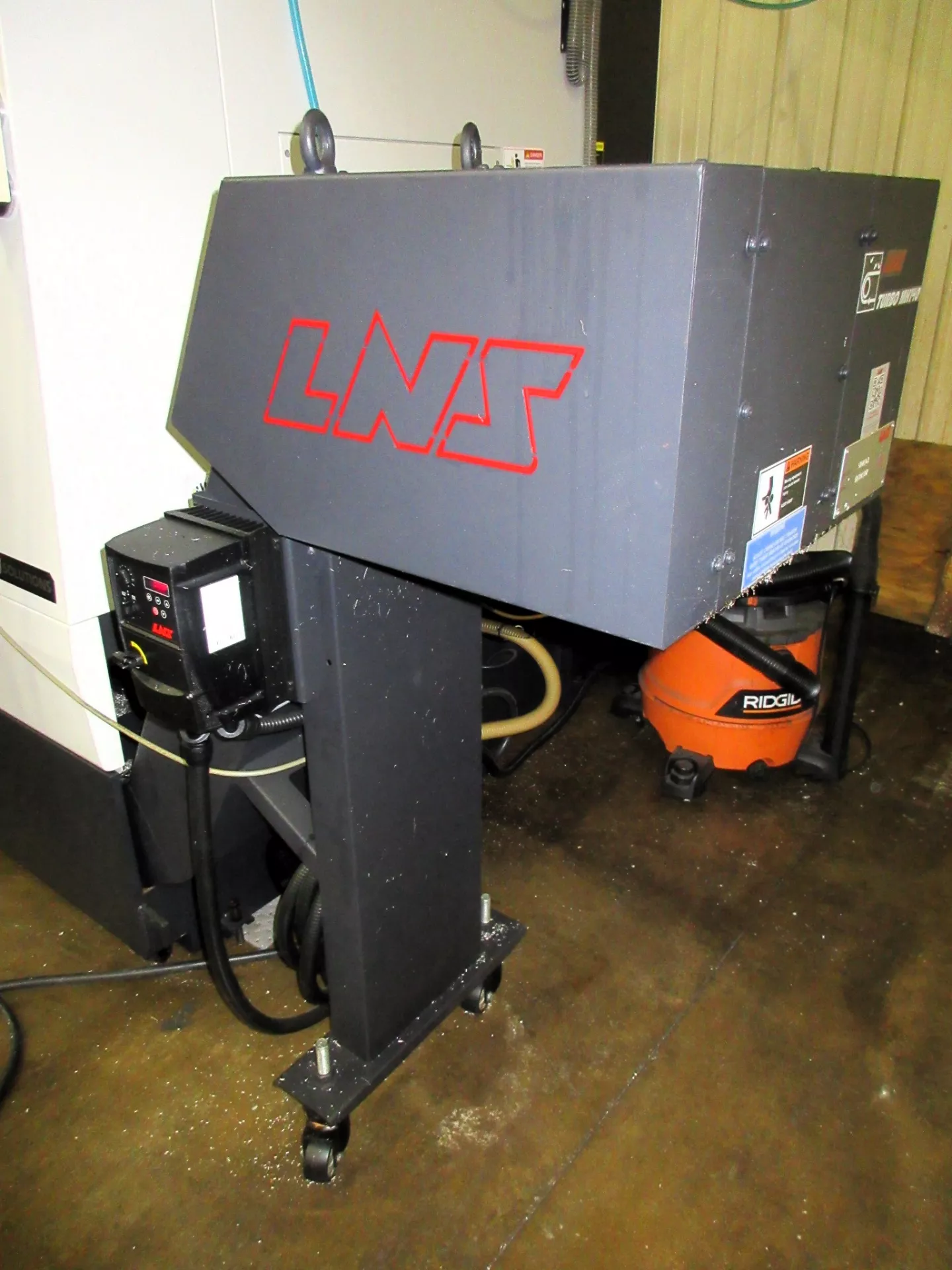 DN Solutions (Doosan) DNM-5700L 4-Axis - Image 12