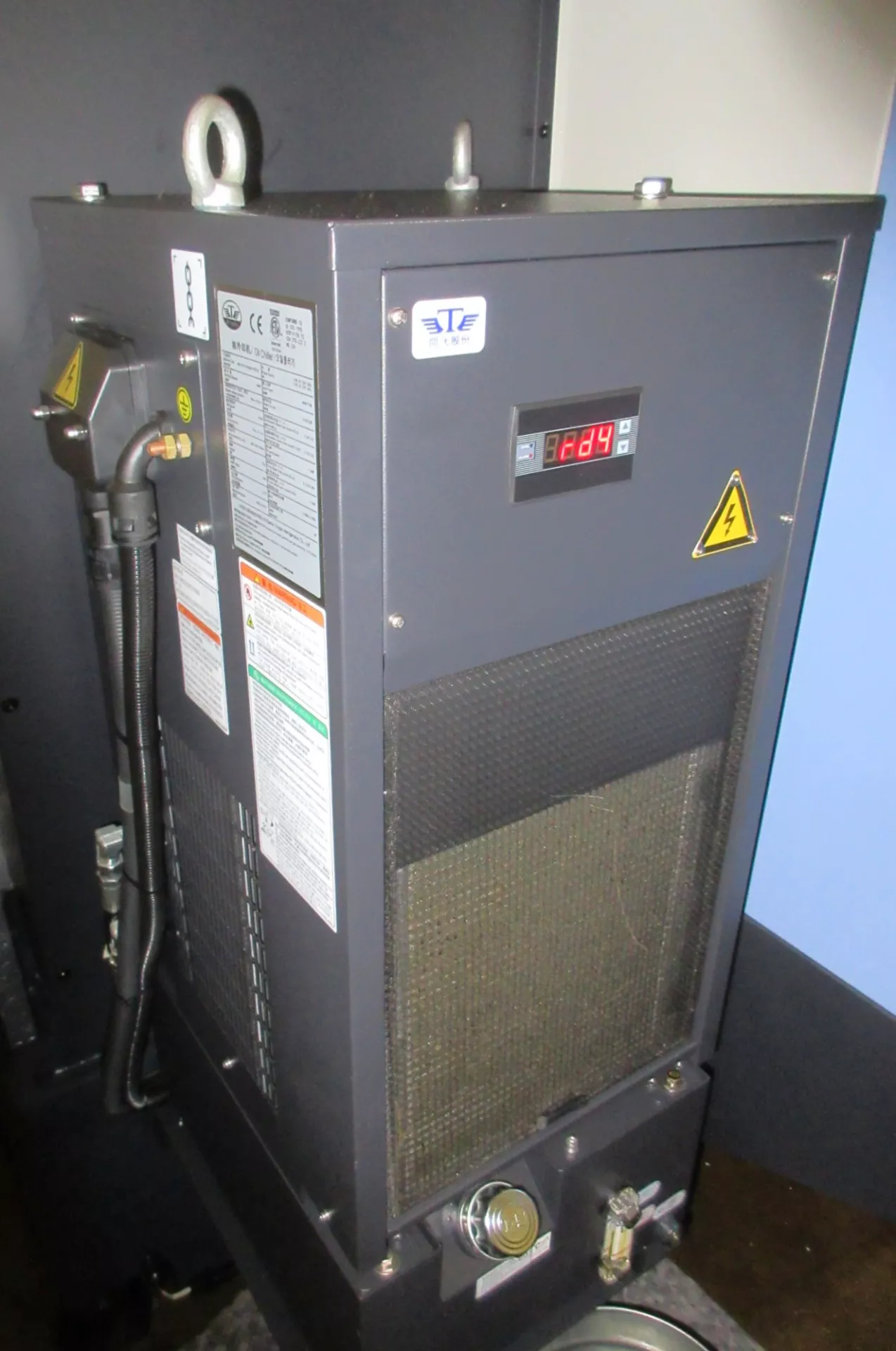 DN Solutions (Doosan) DNM-5700L 4-Axis - Image 15