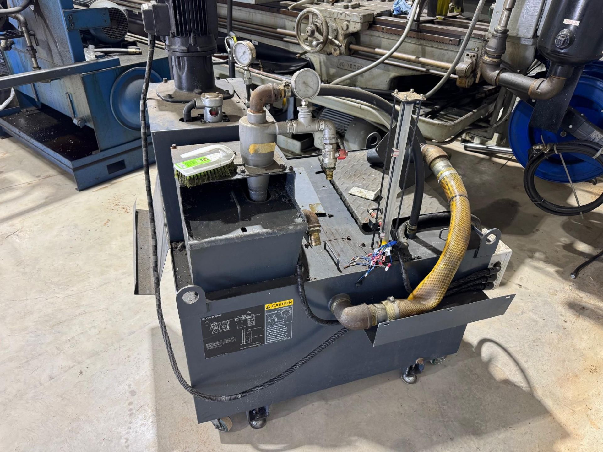 2011 MAKINO PS95 CNC VMC - HIGH PRESSURE COOLANT, CHIP BLASTER, CHIP CONVEYOR - Image 6