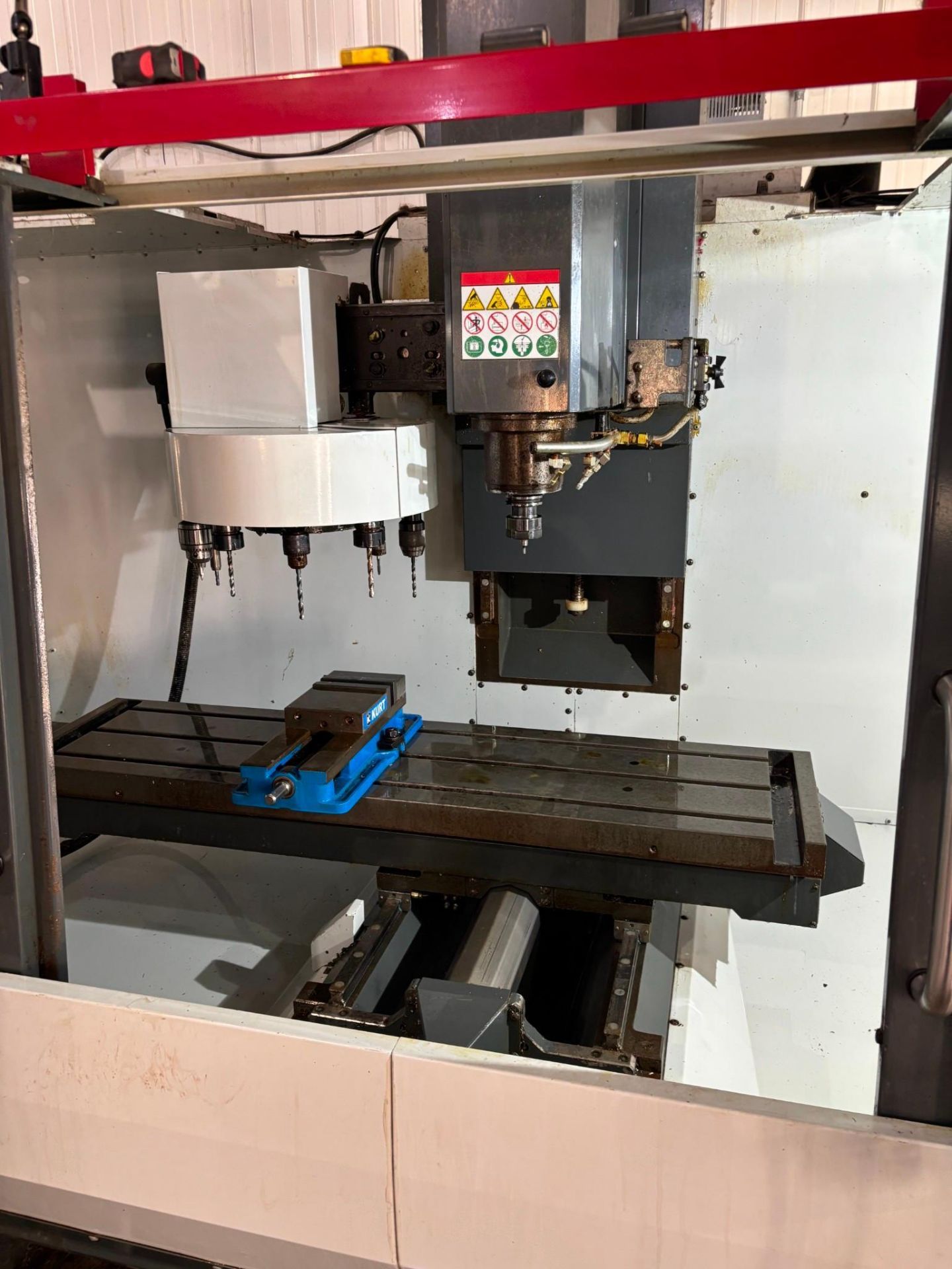 2017 HAAS TM-3P CNC MILL - LOW HOURS, CHIP AUGER, COOLANT SYSTEM, IPS - Image 4