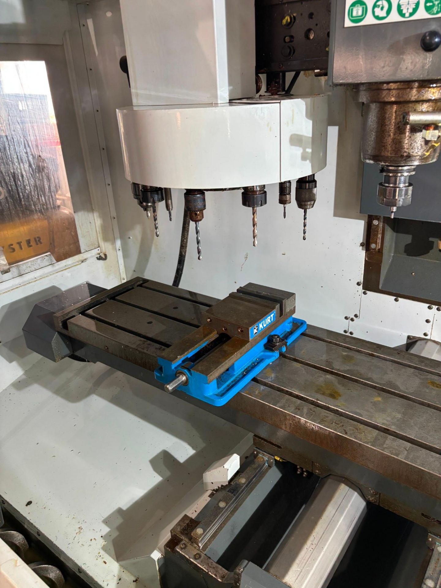 2017 HAAS TM-3P CNC MILL - LOW HOURS, CHIP AUGER, COOLANT SYSTEM, IPS - Image 5