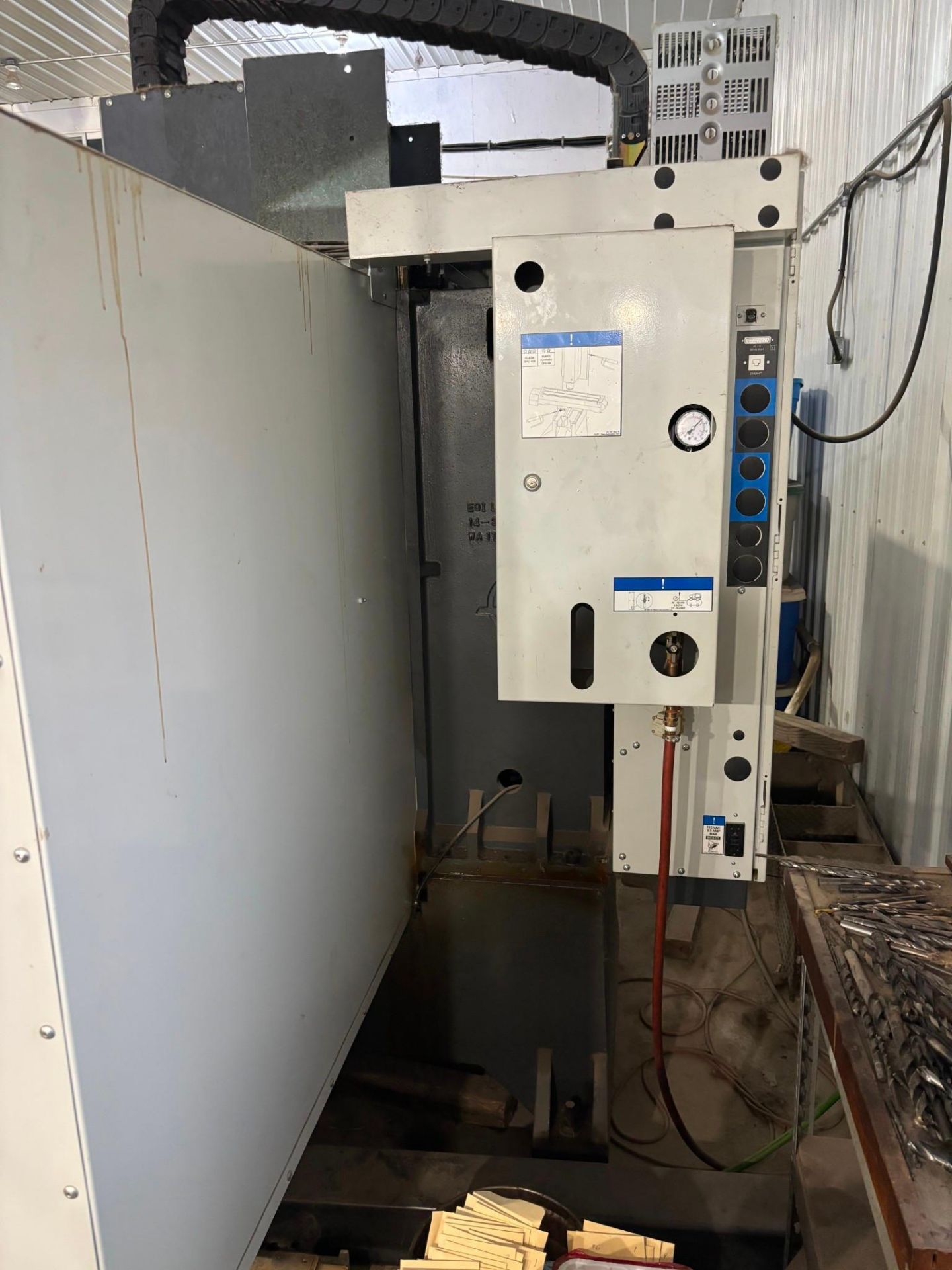 2017 HAAS TM-3P CNC MILL - LOW HOURS, CHIP AUGER, COOLANT SYSTEM, IPS - Image 15