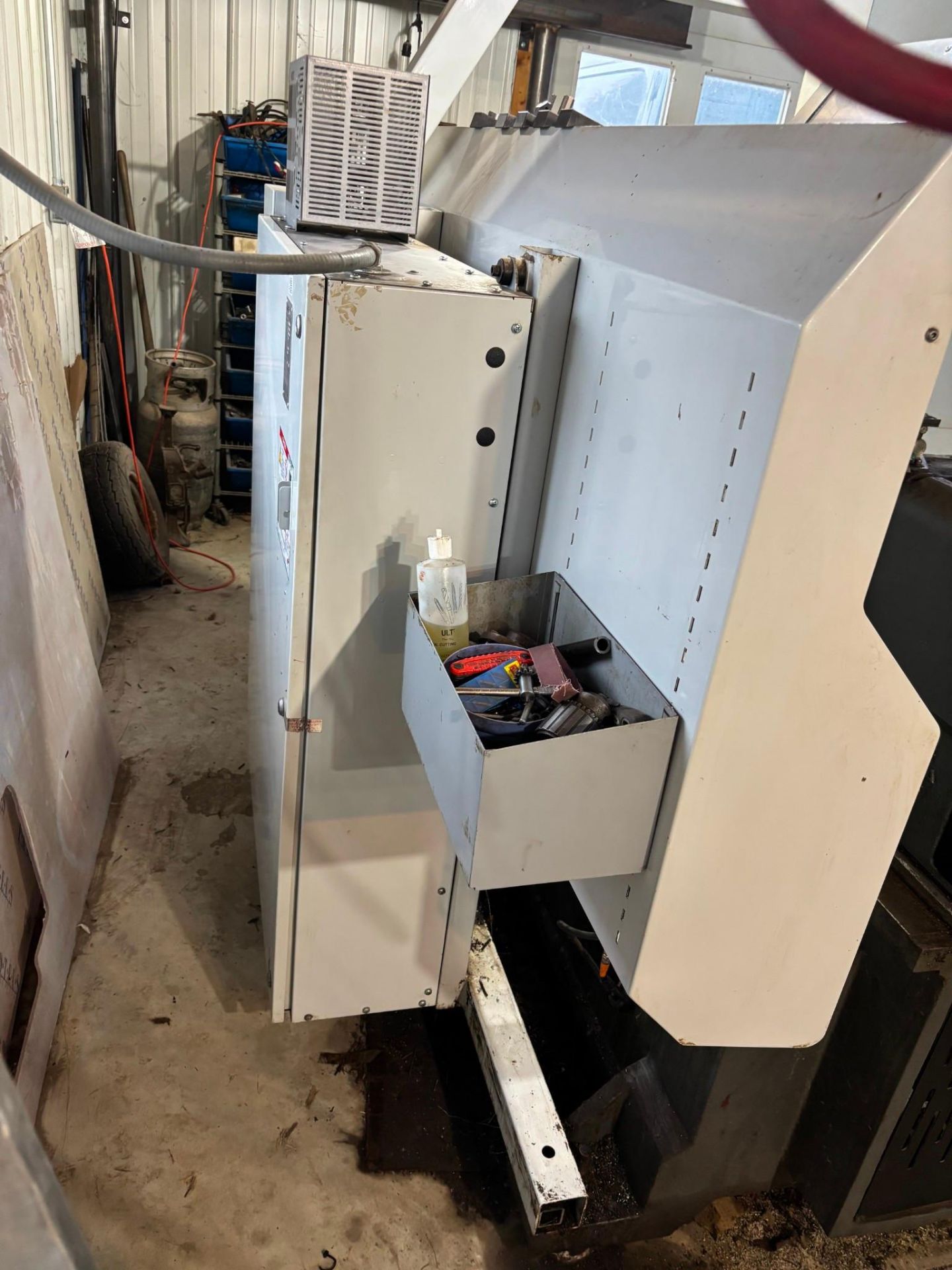 2017 HAAS TM-3P CNC MILL - LOW HOURS, CHIP AUGER, COOLANT SYSTEM, IPS - Image 16