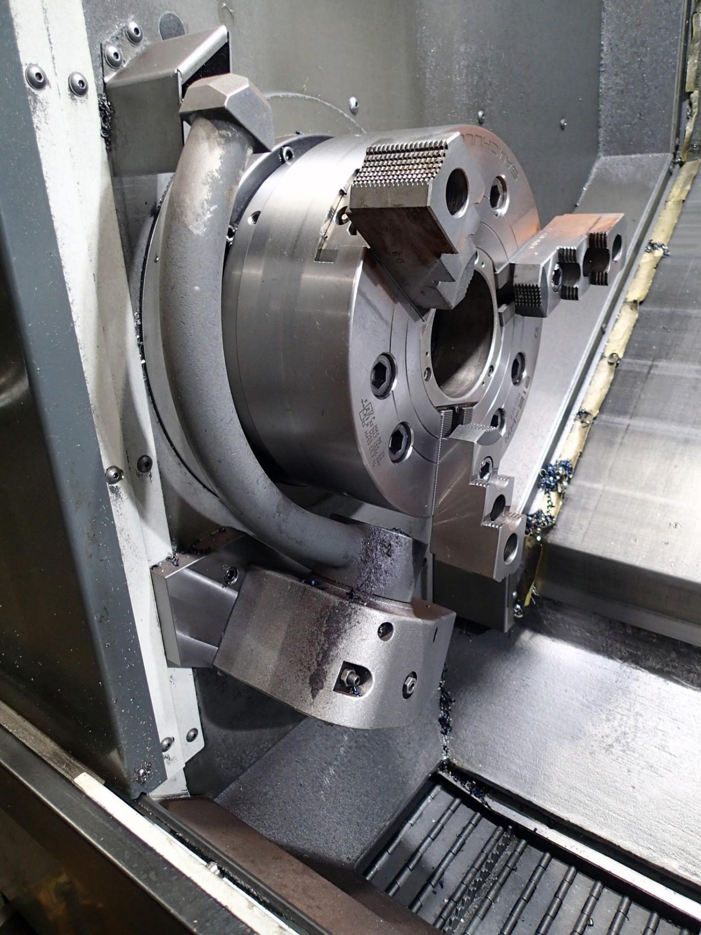2022 HAAS ST-35 CNC LATHE - PROGRAMMABLE TAILSTOCK, PRESETTER, 12" CHUCK, CONVEYOR - Image 11