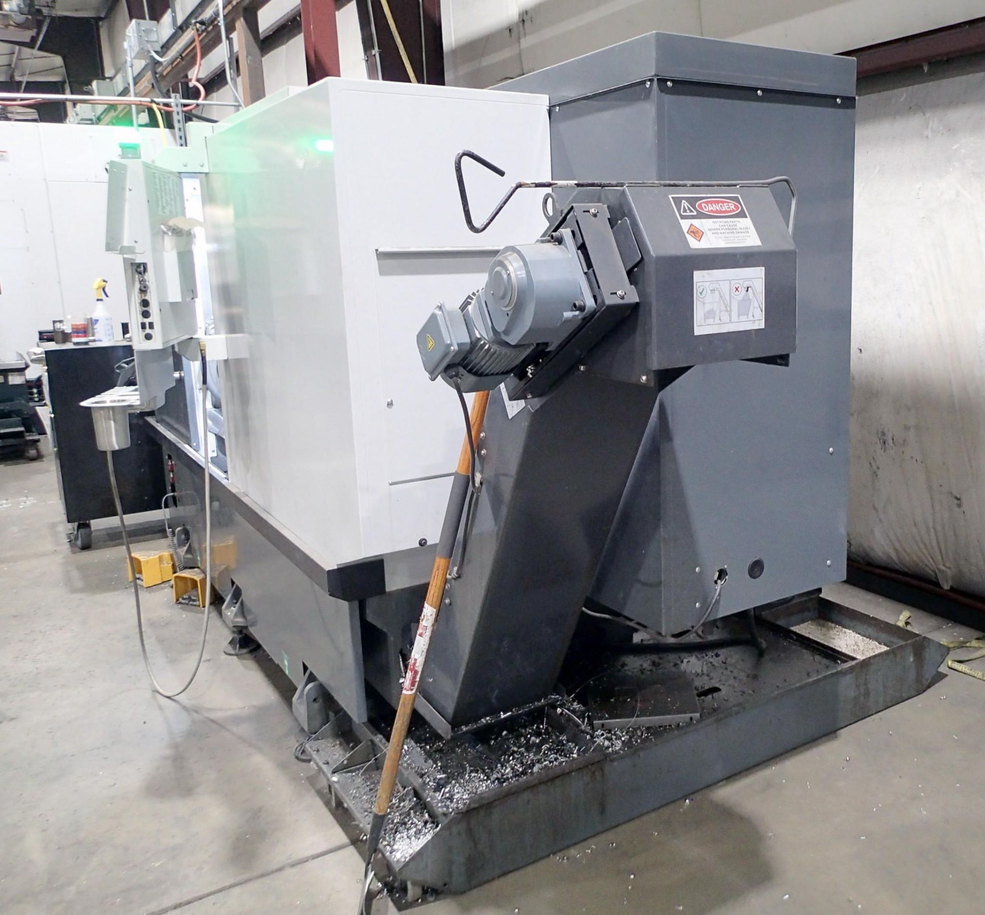 2022 HAAS ST-35 CNC LATHE - PROGRAMMABLE TAILSTOCK, PRESETTER, 12" CHUCK, CONVEYOR - Image 35