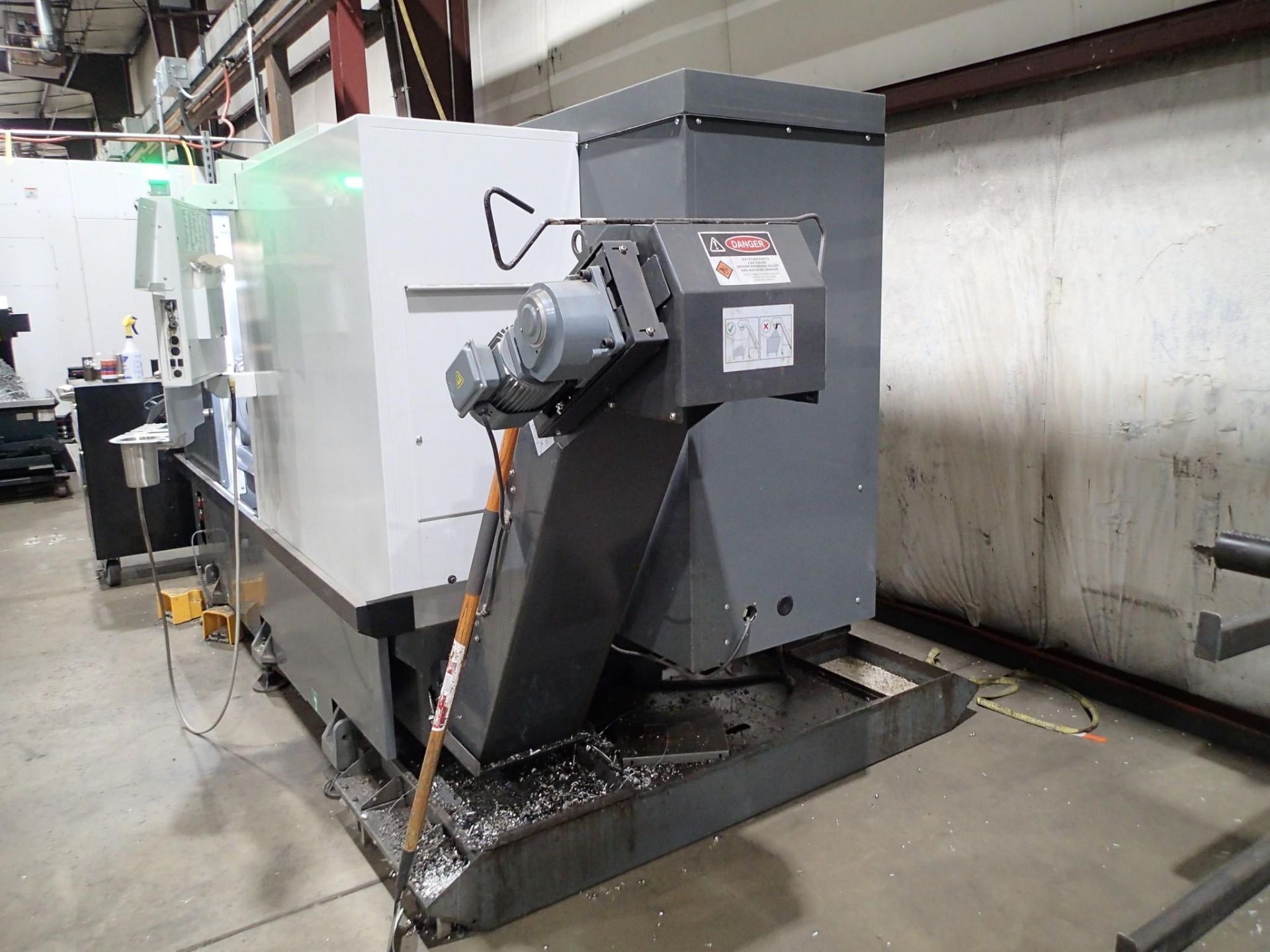 2022 HAAS ST-35 CNC LATHE - PROGRAMMABLE TAILSTOCK, PRESETTER, 12" CHUCK, CONVEYOR - Image 36