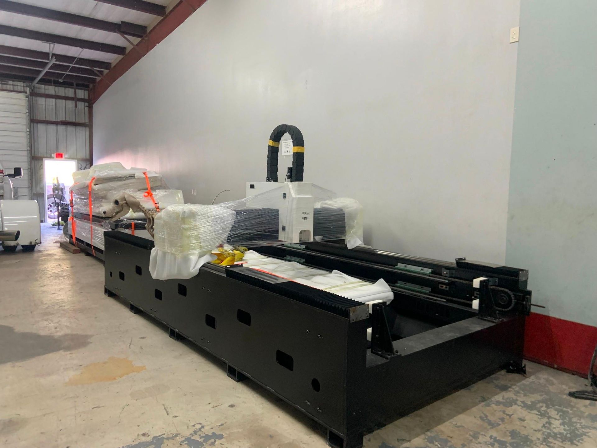 2024 6,000 WATT PRIMAPRESS PM3015 FIBER LASER, 5' X 10' TABLE, NEVER USED