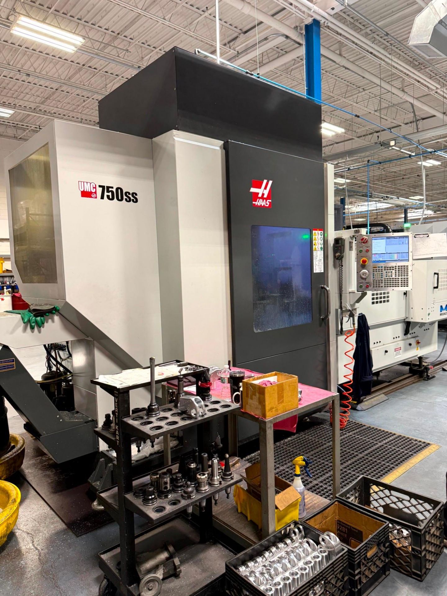 2016 HAAS UMC-750SS UNIVERSAL MACHINING CENTER, MIDACO AUTOMATIC PALLET CHANGER, TSC, CHIP CONVEYOR