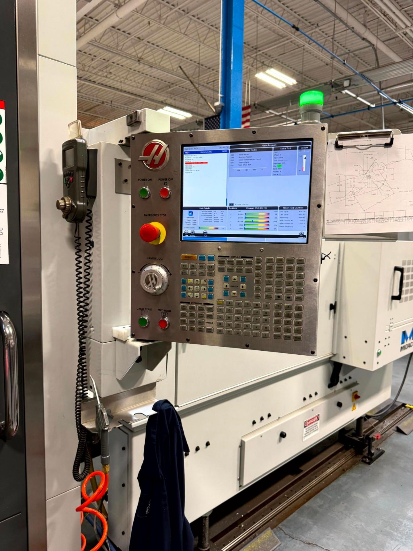 2016 HAAS UMC-750SS UNIVERSAL MACHINING CENTER, MIDACO AUTOMATIC PALLET CHANGER, TSC, CHIP CONVEYOR - Image 4