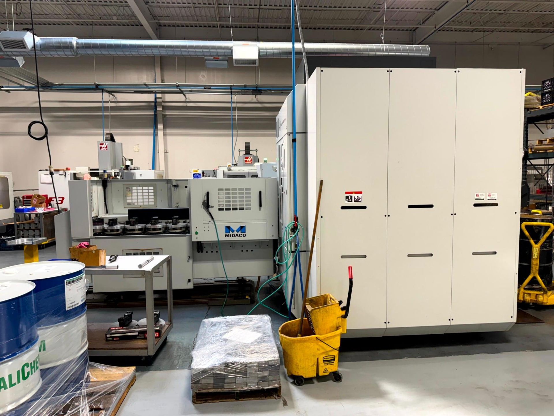 2016 HAAS UMC-750SS UNIVERSAL MACHINING CENTER, MIDACO AUTOMATIC PALLET CHANGER, TSC, CHIP CONVEYOR - Image 7