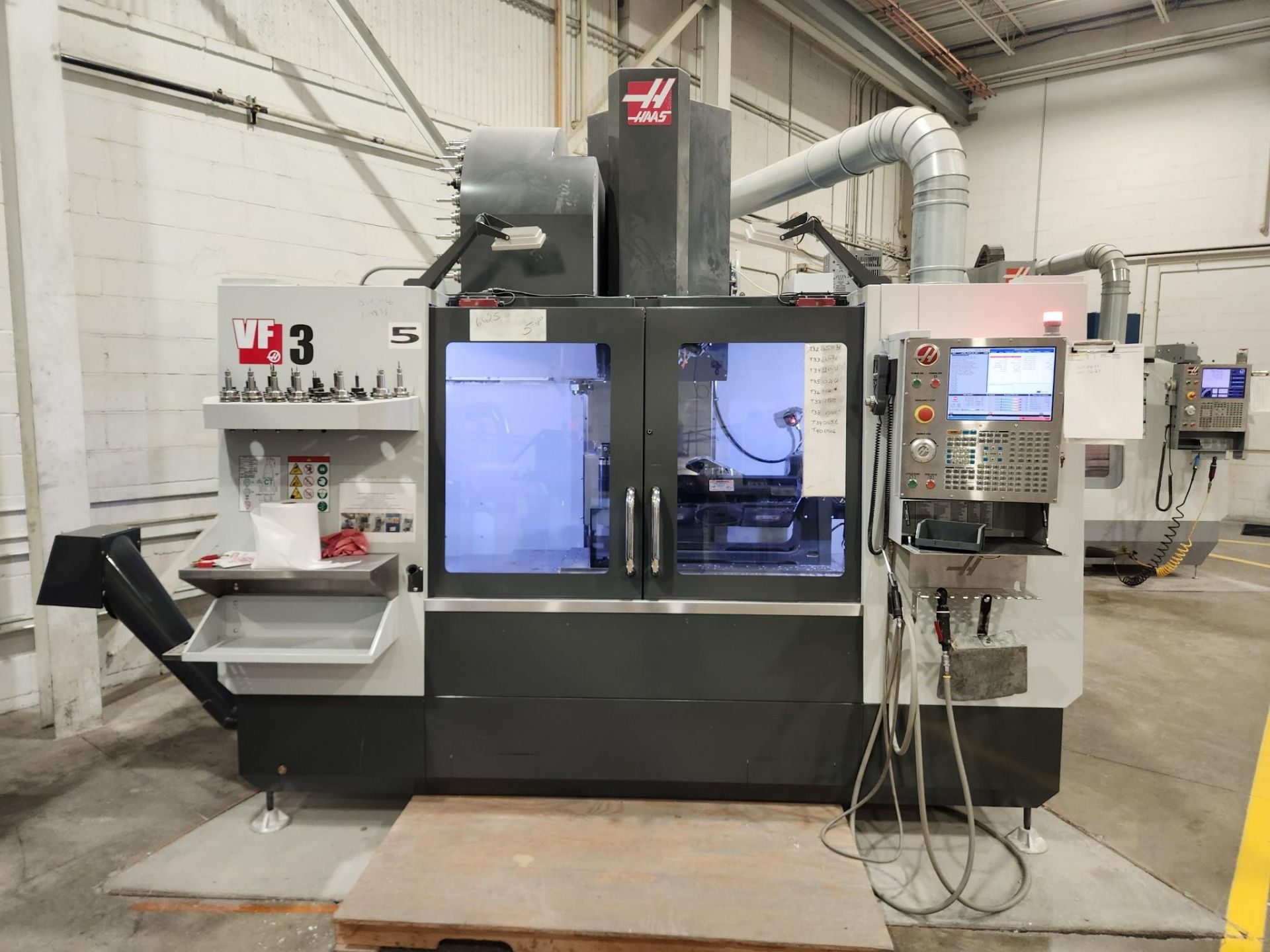 2016 HAAS VF-3 VMC - 40 ATC, WIPS, 30K RPM, CHIP AUGER, 4TH & 5TH AXIS READY