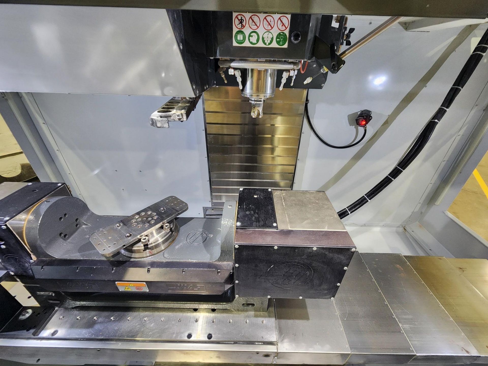 2020 HAAS TR-210 5-AXIS TRUNNION ROTARY TABLE - Image 5