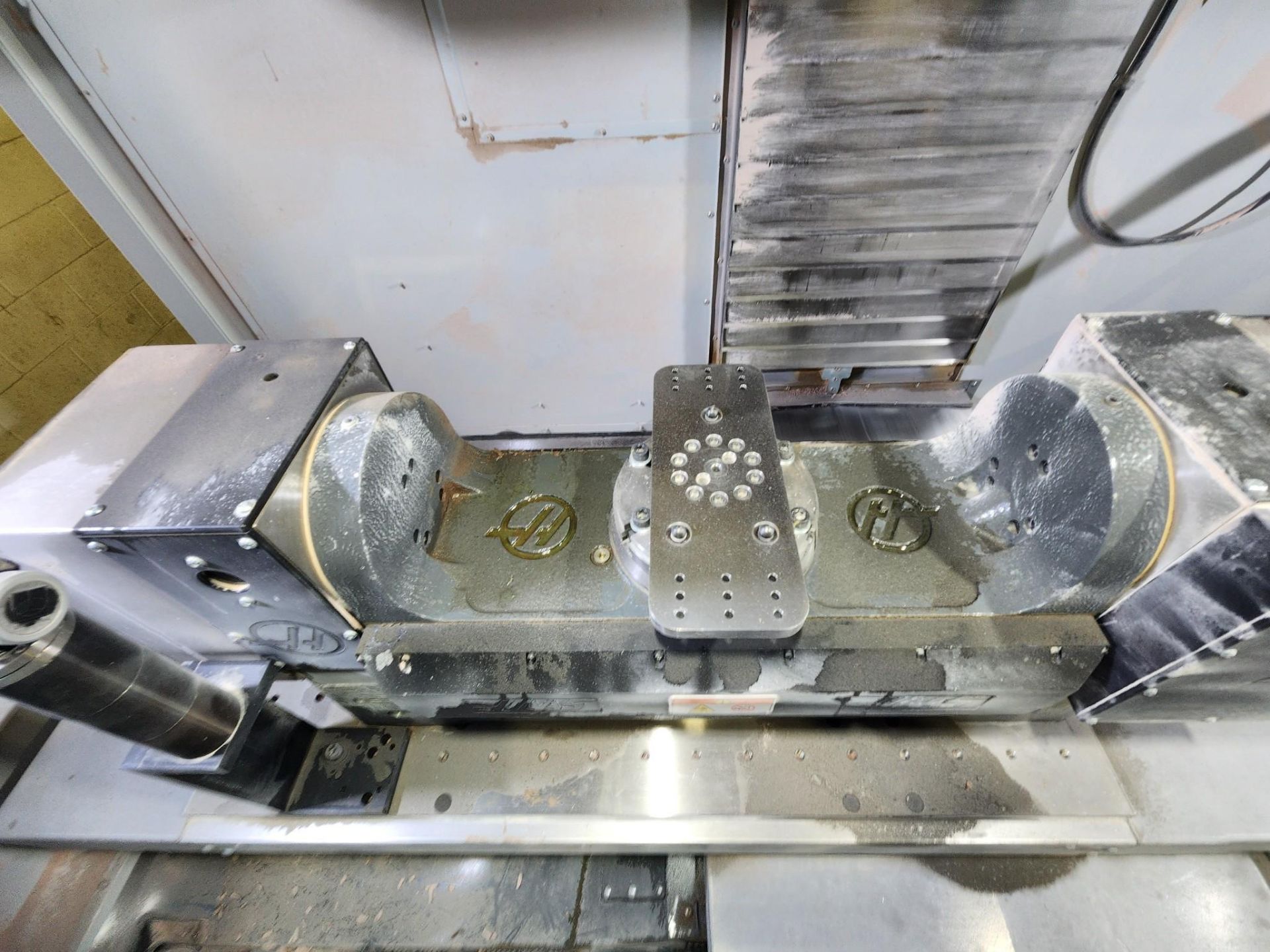 2021 HAAS TR-210 5-AXIS TRUNNION ROTARY TABLE PLATTER DIAMETER: 8.3" MAXIMUM WEIGHT ON PLATTER: 200 - Image 3