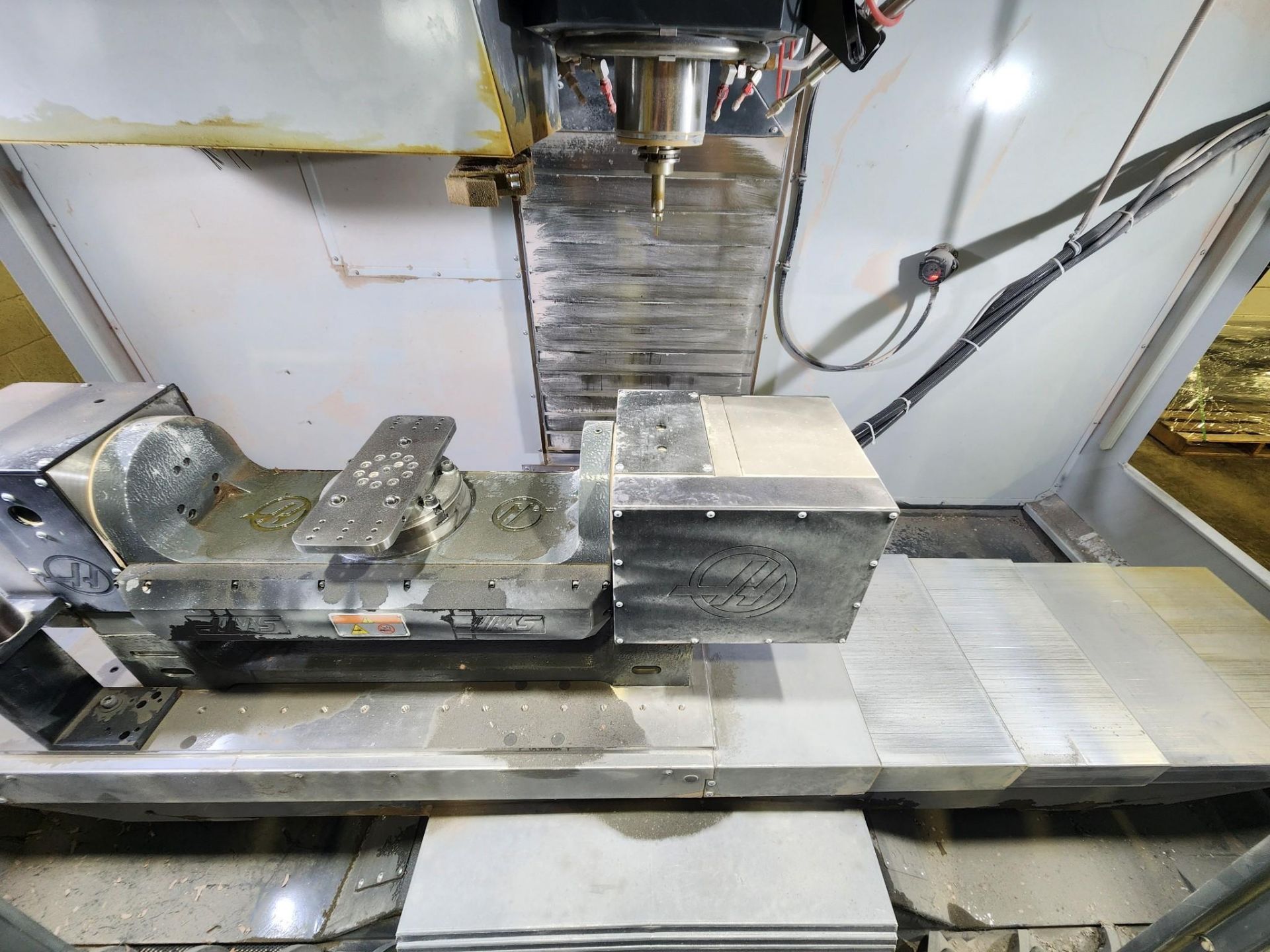 2021 HAAS TR-210 5-AXIS TRUNNION ROTARY TABLE PLATTER DIAMETER: 8.3" MAXIMUM WEIGHT ON PLATTER: 200 - Image 6