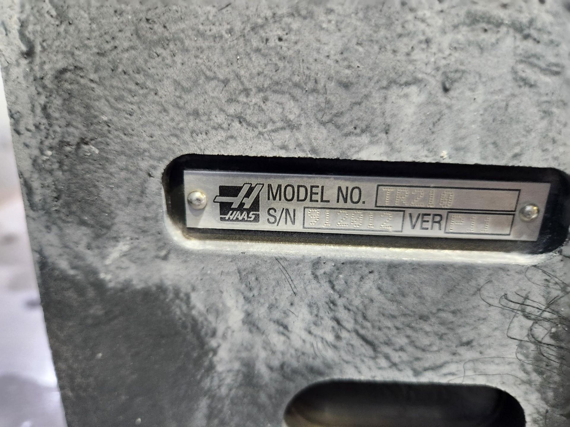 2021 HAAS TR-210 5-AXIS TRUNNION ROTARY TABLE PLATTER DIAMETER: 8.3" MAXIMUM WEIGHT ON PLATTER: 200 - Image 8
