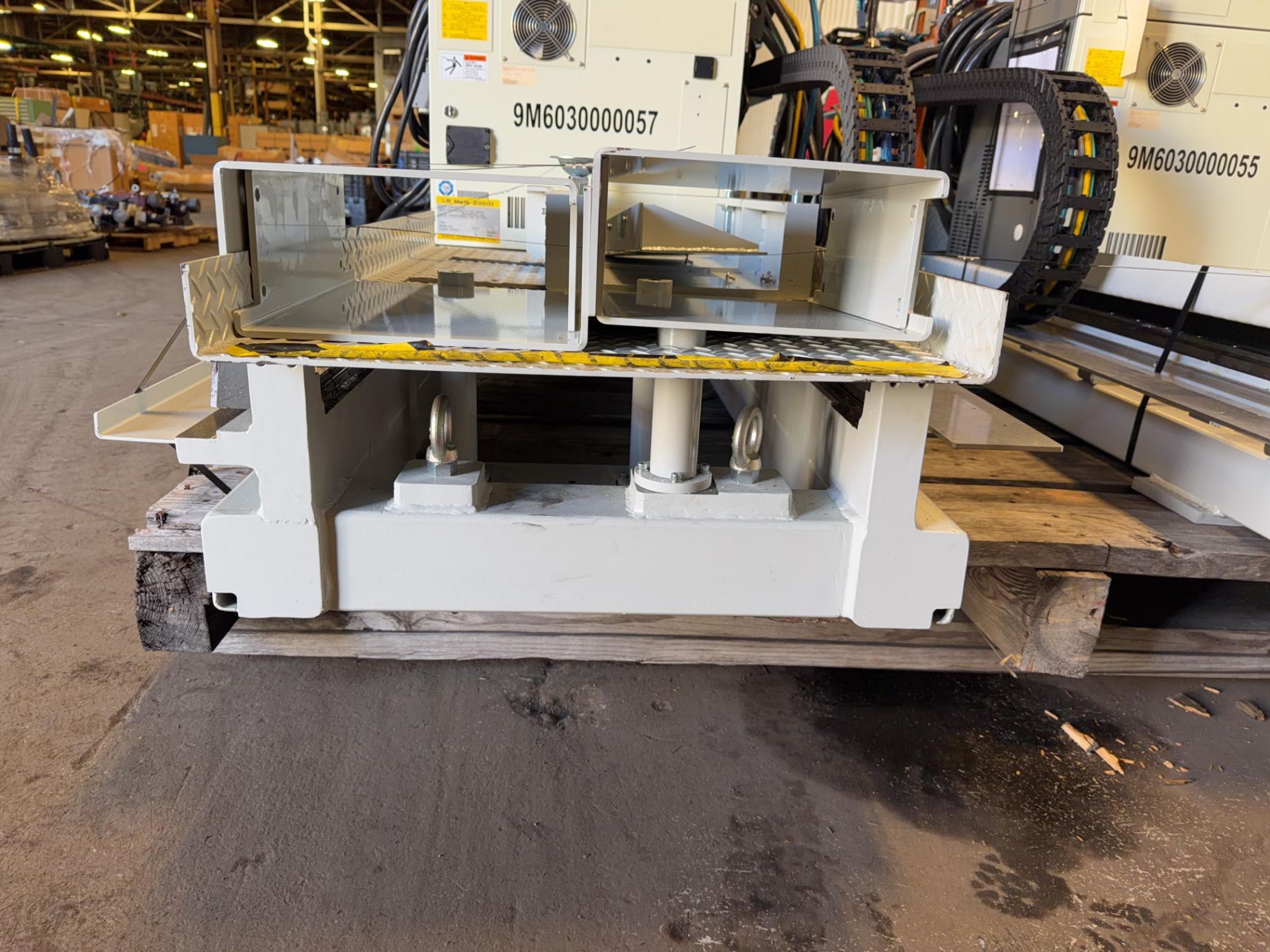 Fanuc LR Mate 200iD/7LC Robots w/7th Axis Track - Image 12