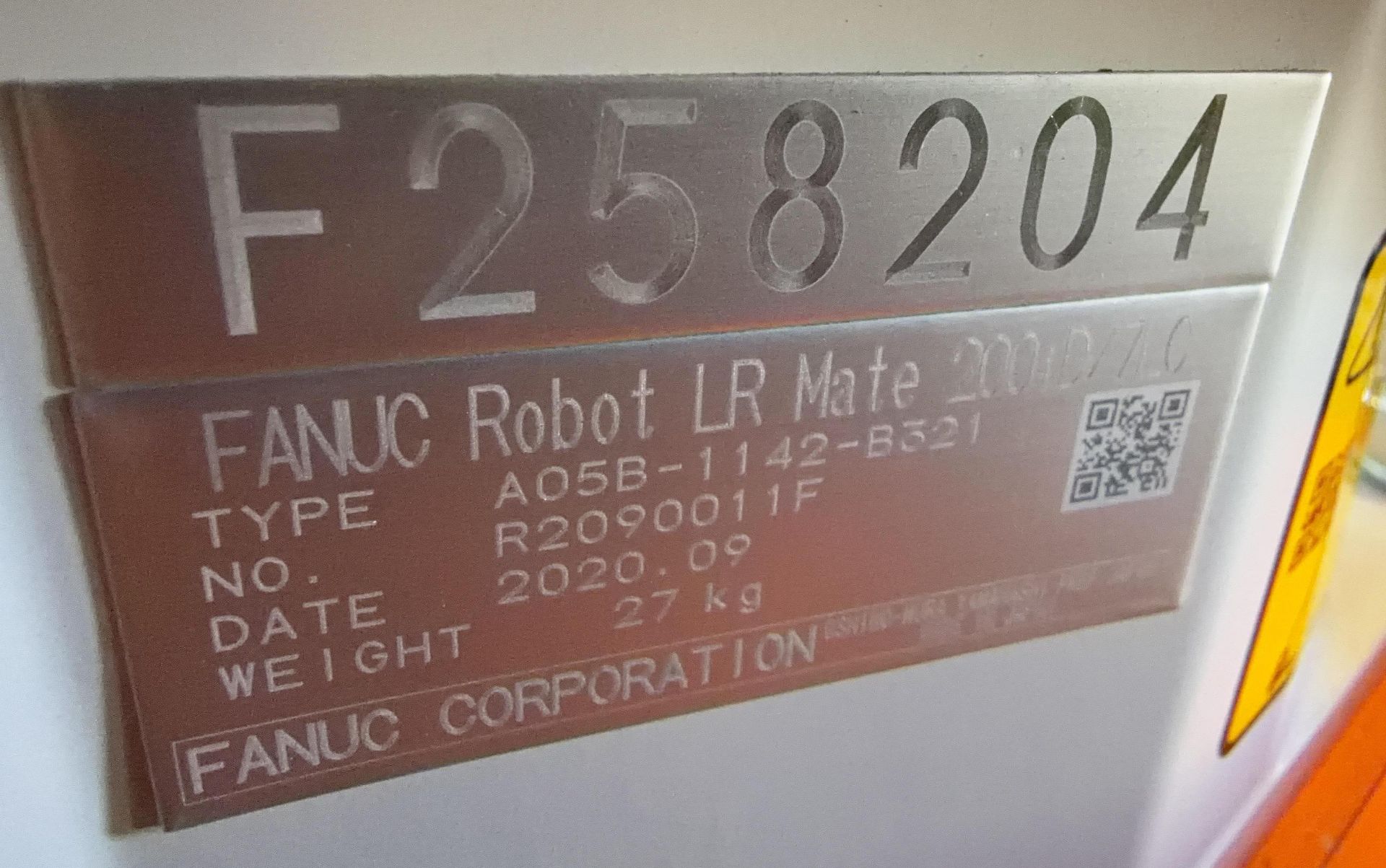 Fanuc LR Mate 200iD/7LC Clean Room Robot w/7th Axis Track - Image 3