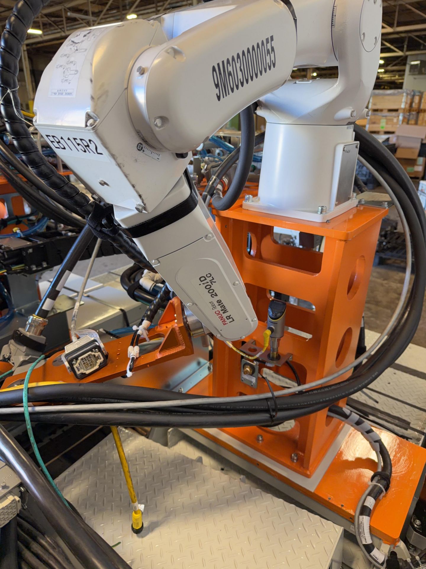 Fanuc LR Mate 200iD/7LC Clean Room Robot w/7th Axis Track - Image 10