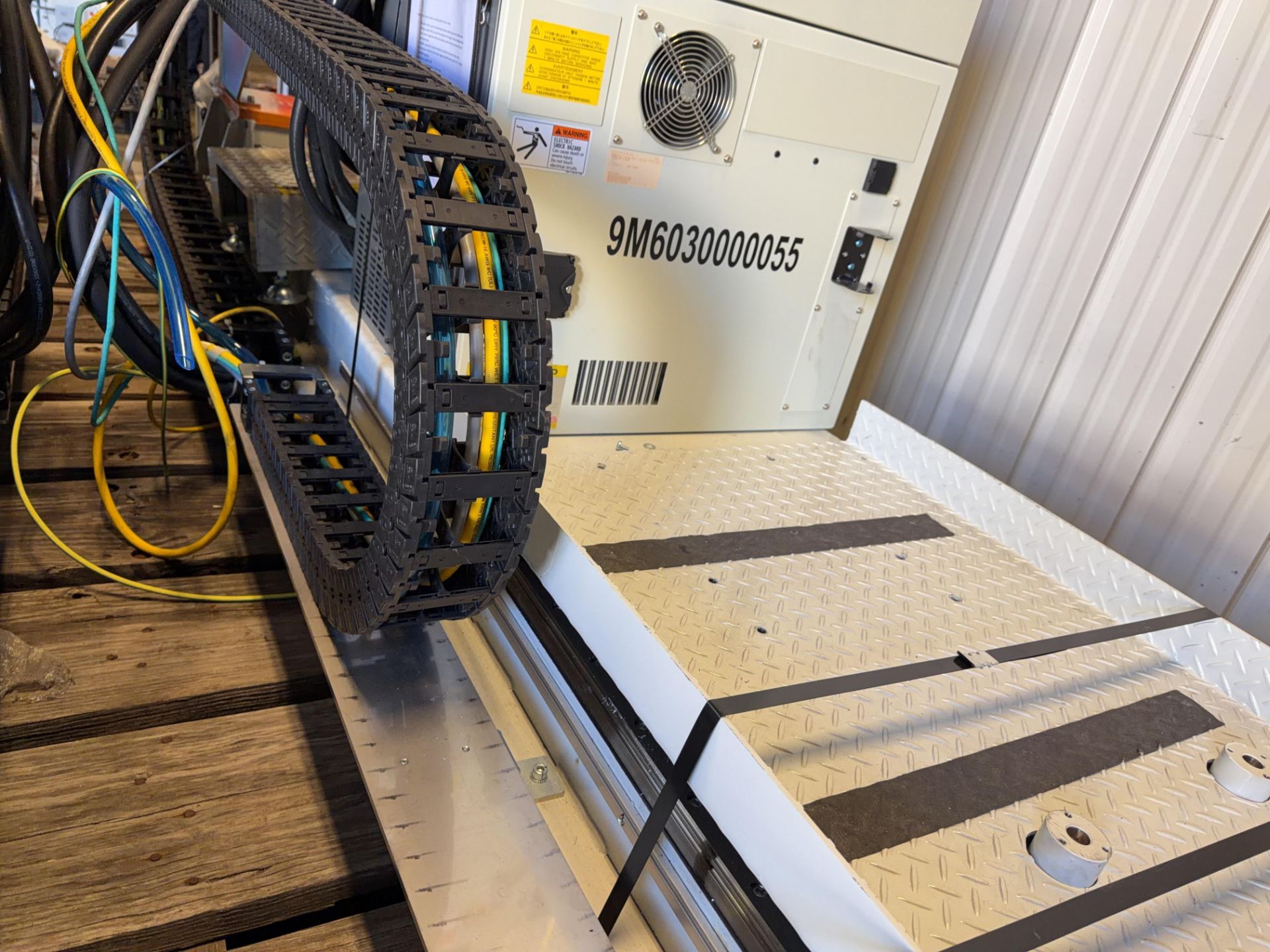 Fanuc LR Mate 200iD/7LC Clean Room Robot w/7th Axis Track - Image 13