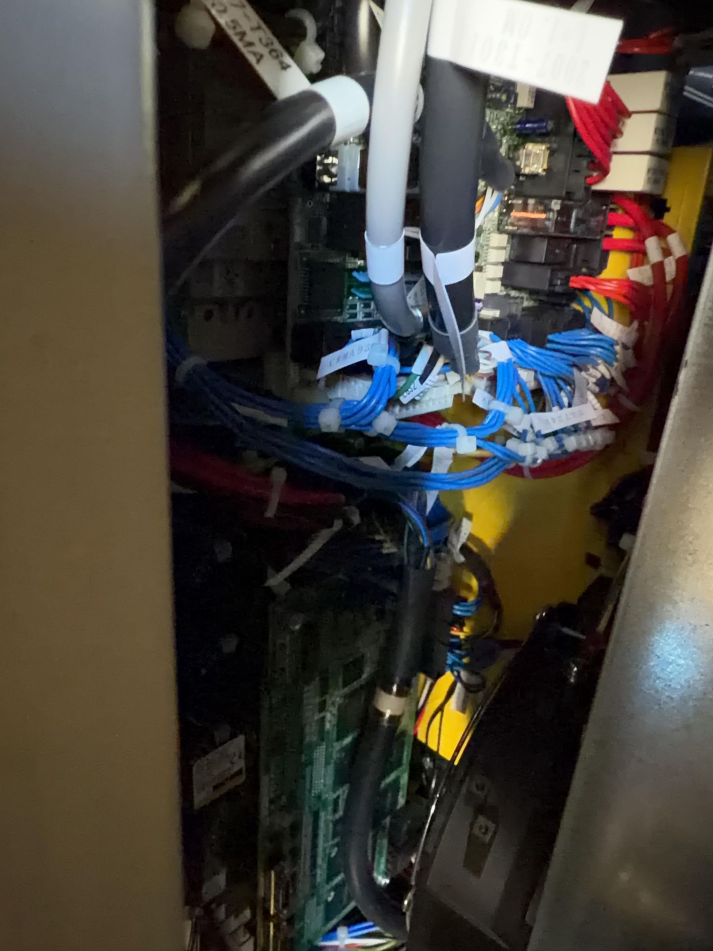 Fanuc LR Mate 200iD/7LC Clean Room Robot w/7th Axis Track - Image 16