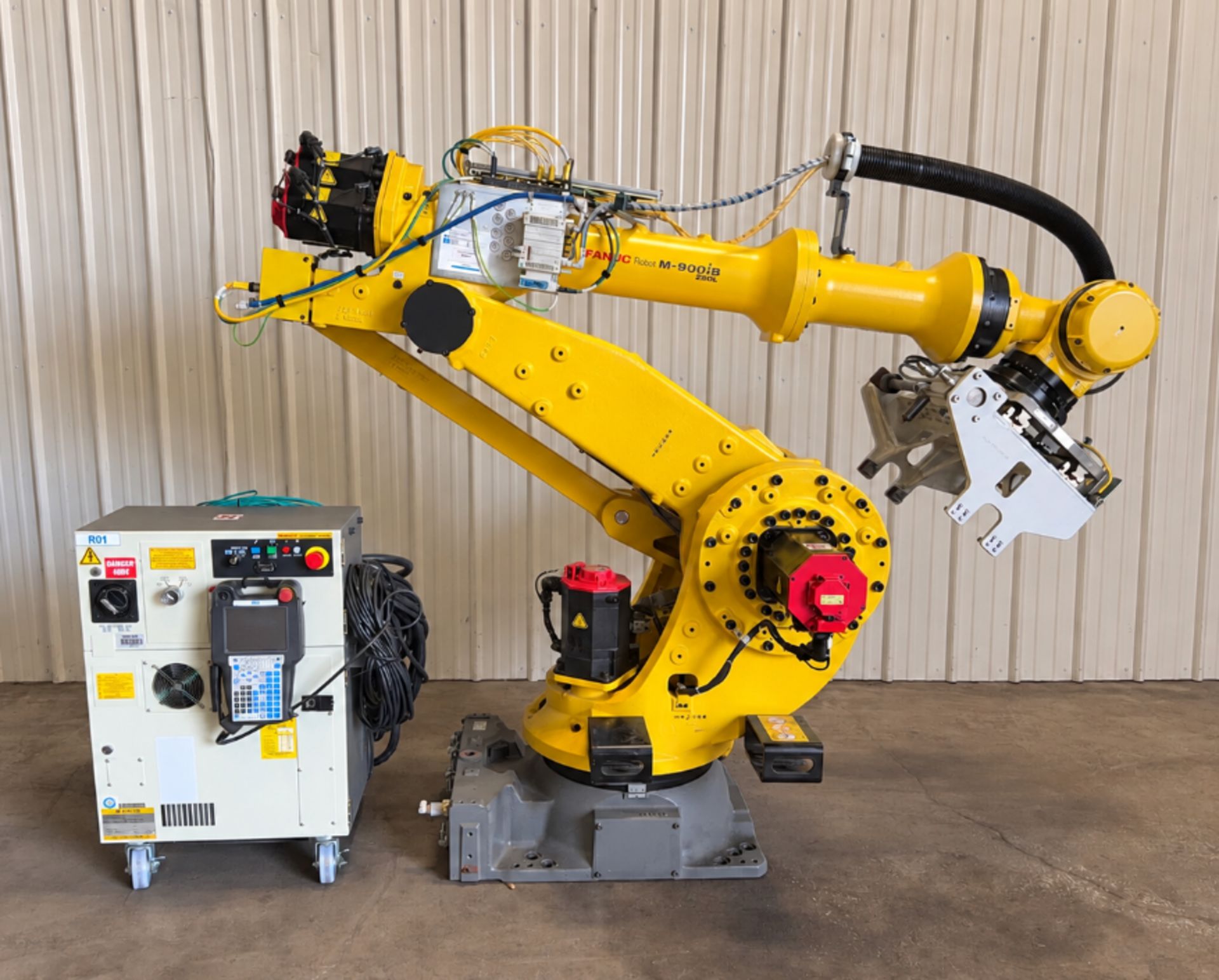 Fanuc M900iB/280L Robot & Controller