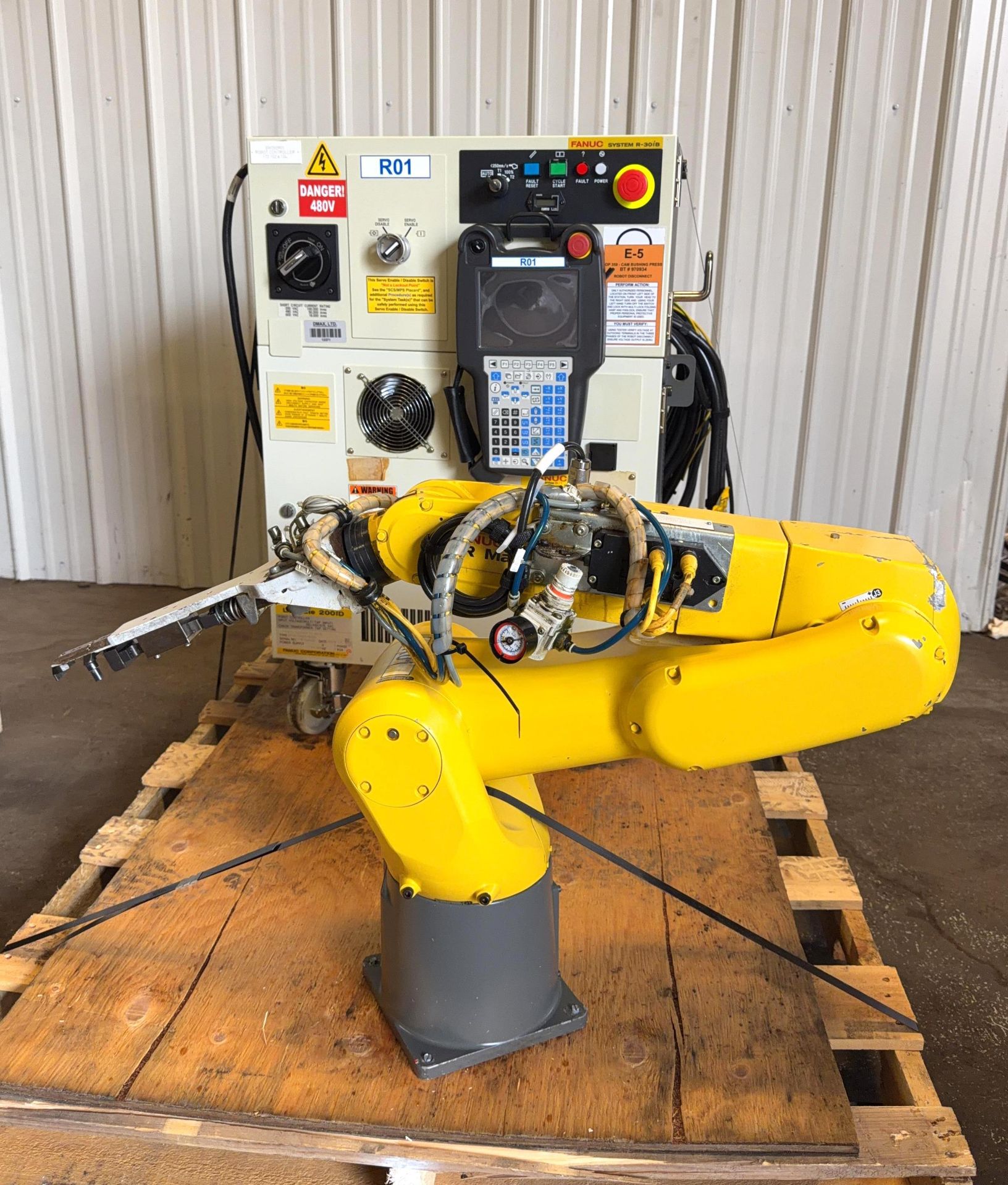 Fanuc LR Mate 200iD/7L Robot & Controller