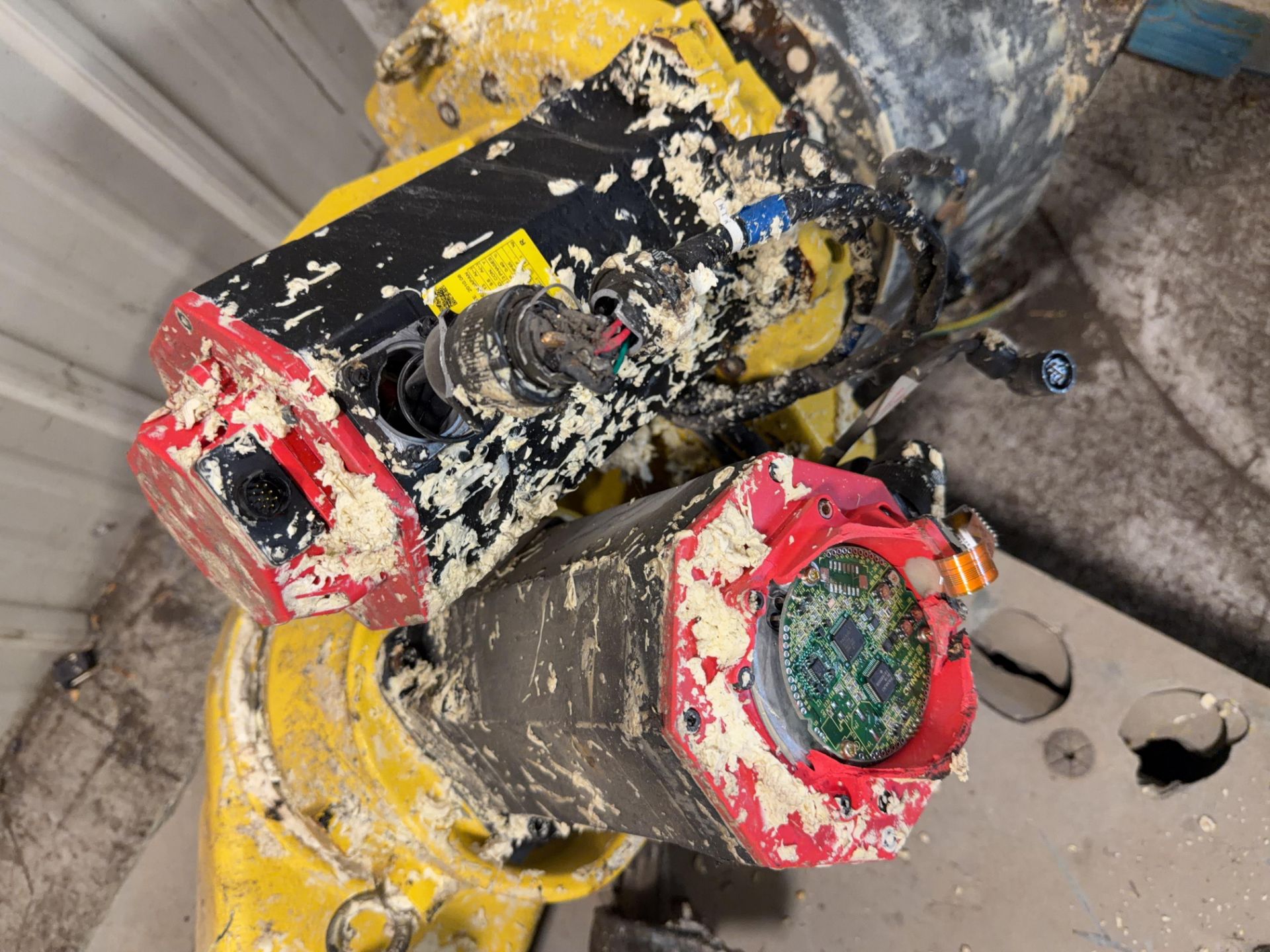 Fanuc M20iA Robot & Controller - Image 3