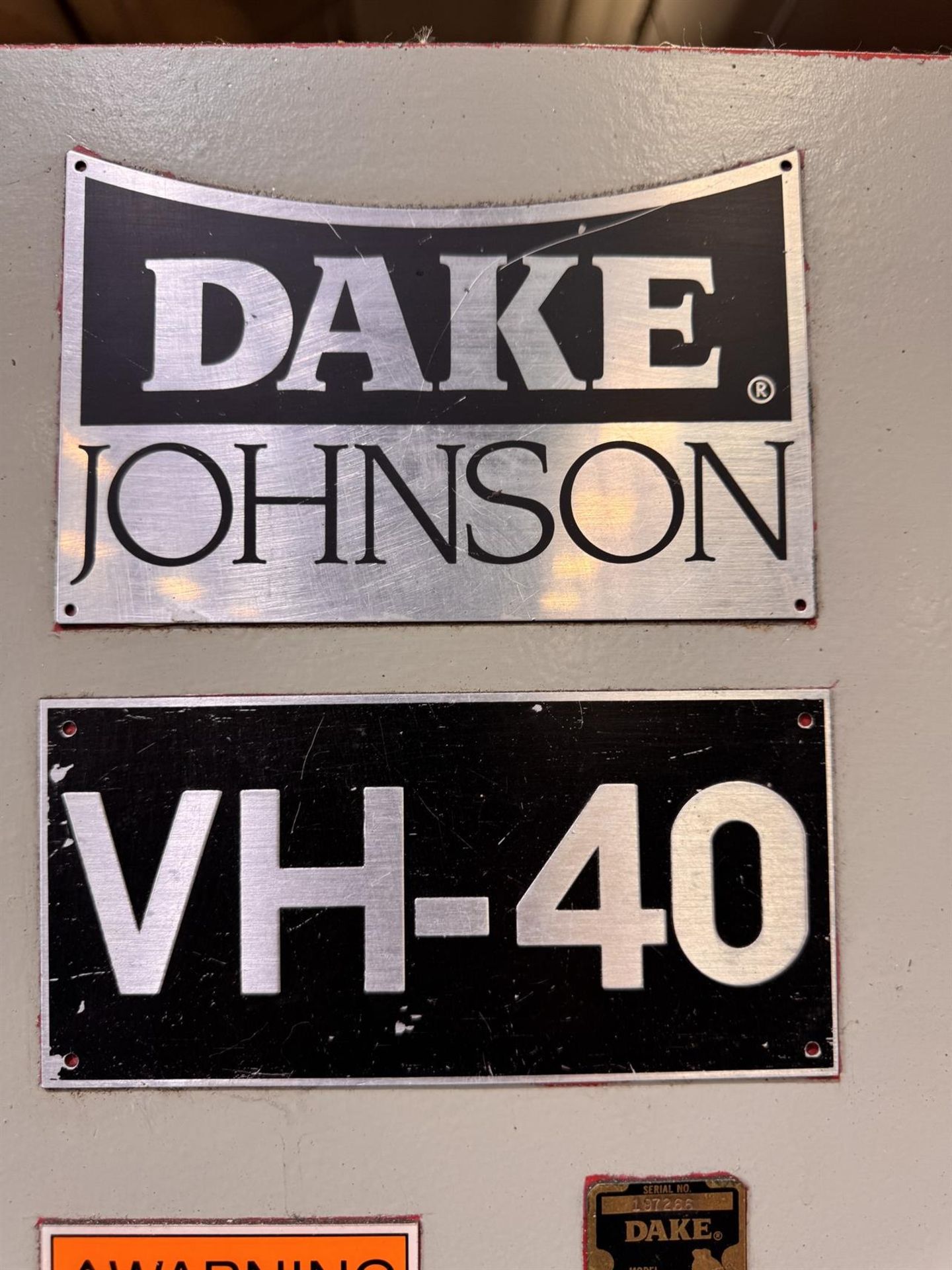 DAKE JOHNSON VH-40 Vertical Band Saw, s/n 197266, w/ 26.5” x 26.5” Table, 41” Throat, Blade Welder - Image 8